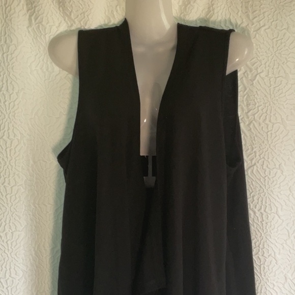 Cable & Gauge Black Sleeveless Cardigan cover up - Picture 1 of 5